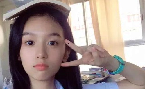 揭秘娱乐圈热点黑料：吃瓜群众的深度观察