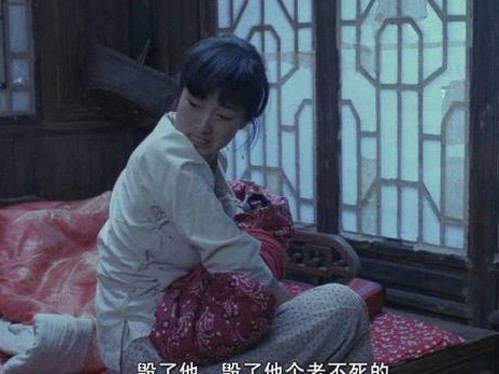 郭敬明晒《爵迹》主演大长腿海报,引发密集恐惧话题回顾