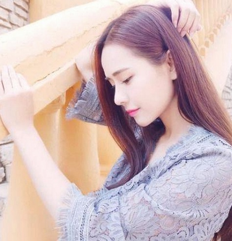 彭豆豆青春写真引热议,杨颖颜值与演技的双重话题🌟