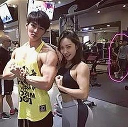 娱乐圈“吃瓜季”背后：明星们的幕后故事与动向揭秘